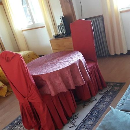 Hotel Le Chalet Sembadel Eksteriør billede
