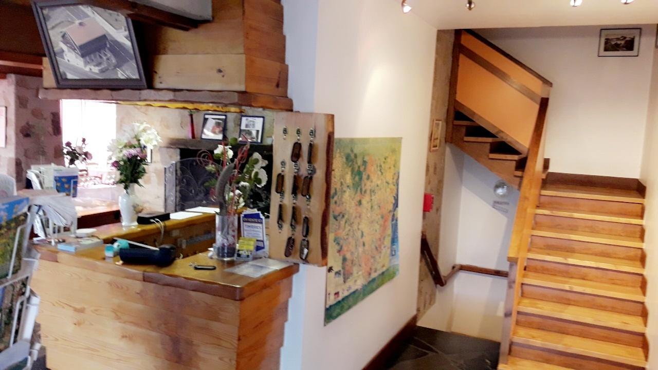Hotel Le Chalet Sembadel Eksteriør billede